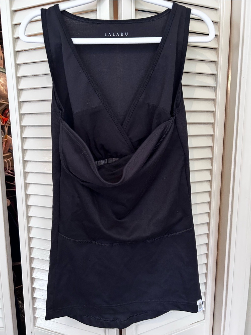 LALABU Soothe Black Nursing Tank Top | Size Medium